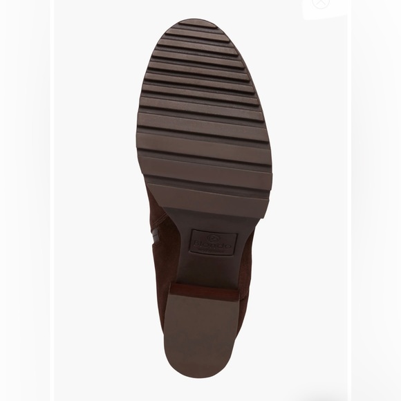 Brand New BLONDO Beautiful Classy  Waterproof Suede Tamera Brown Bootie Size 8 - Picture 4 of 8